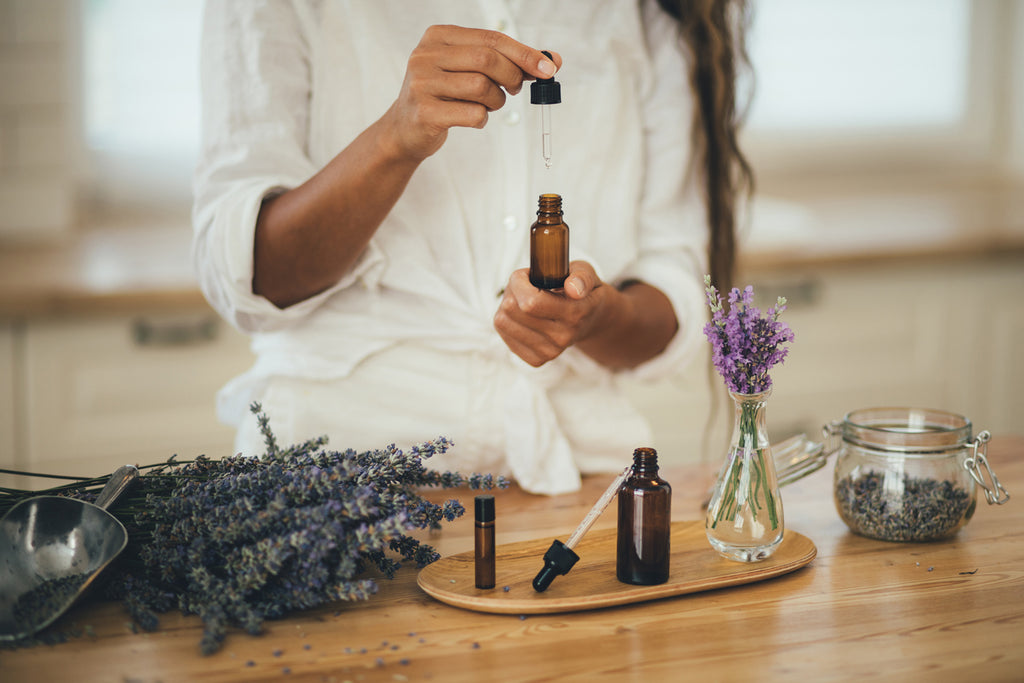 A Brief Guide To Using Essential Oils For  Healthy Teeth & Gums